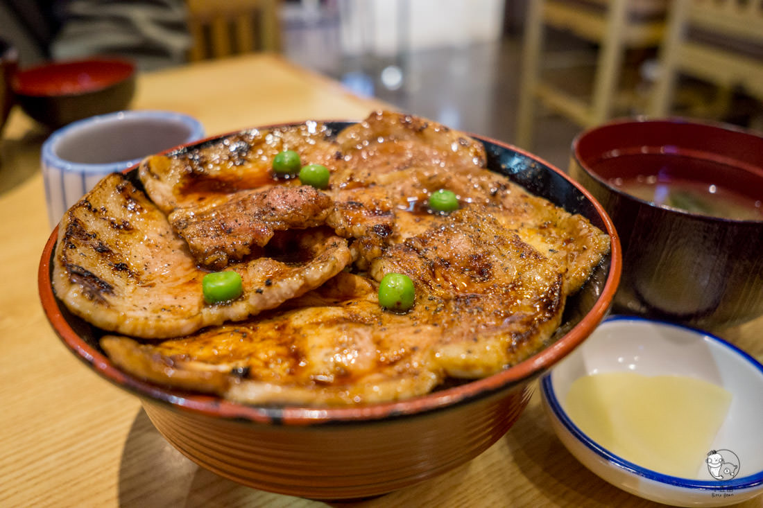元祖豚丼のぱんちょう,北海道十勝豚丼,帶廣豚丼推薦,帶廣豚丼評比,豚丼のぶたはげ